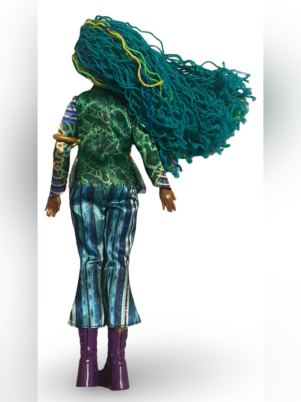 Mattel Disney's Descendants Uliana Doll - Picture 3 of 3
